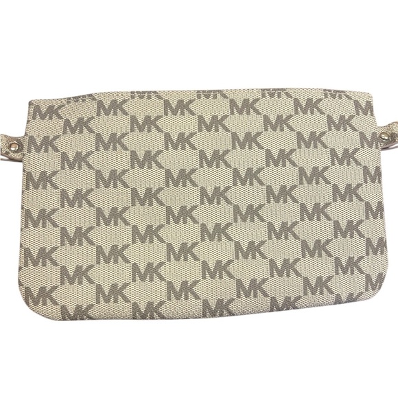 Michael Kors Women's Adjustable Belt Bag, 2pc Bundle,Grey (L),Lt. Brown (XL) - Picture 9 of 10